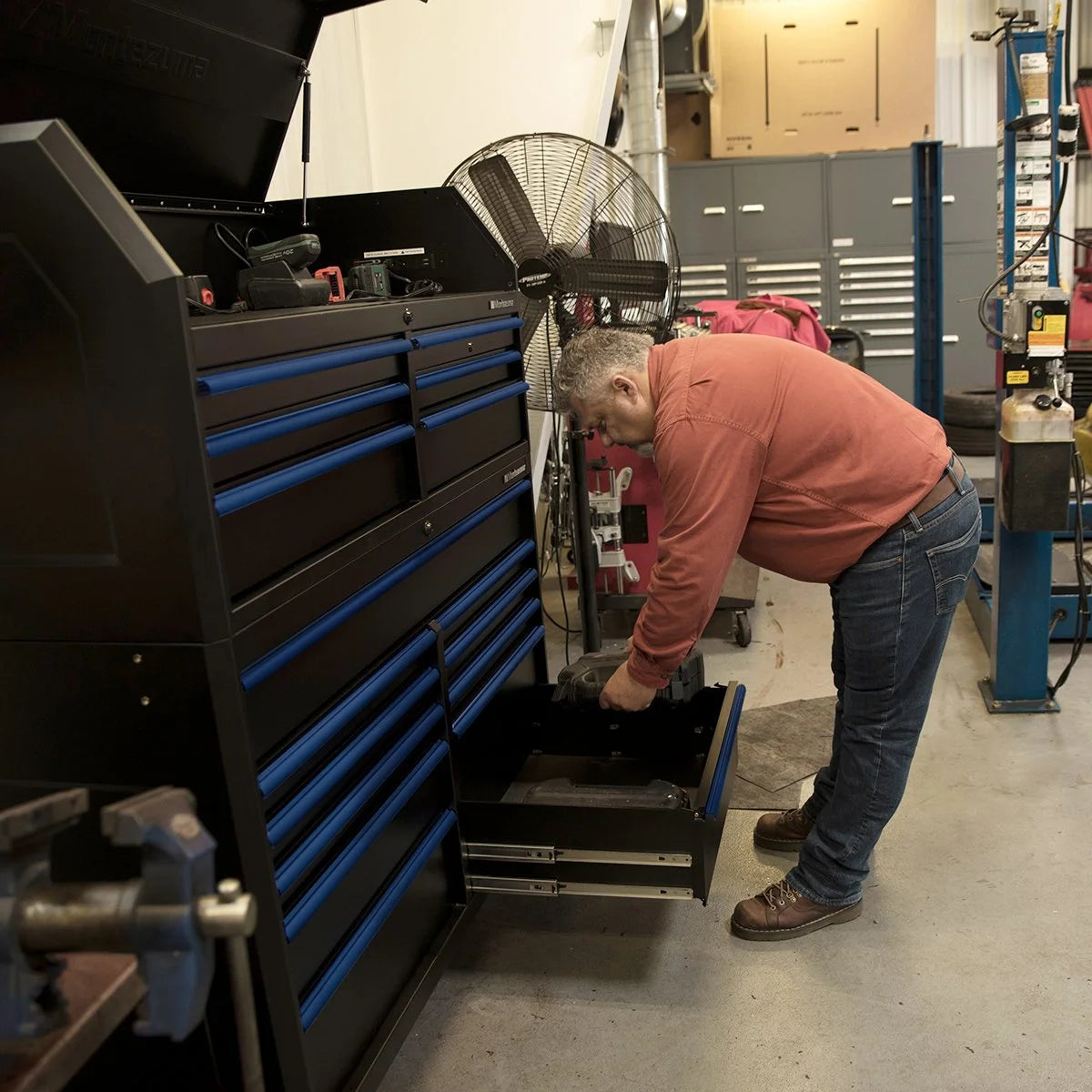 56" X 24" 11-Drawer Tool Cabinet