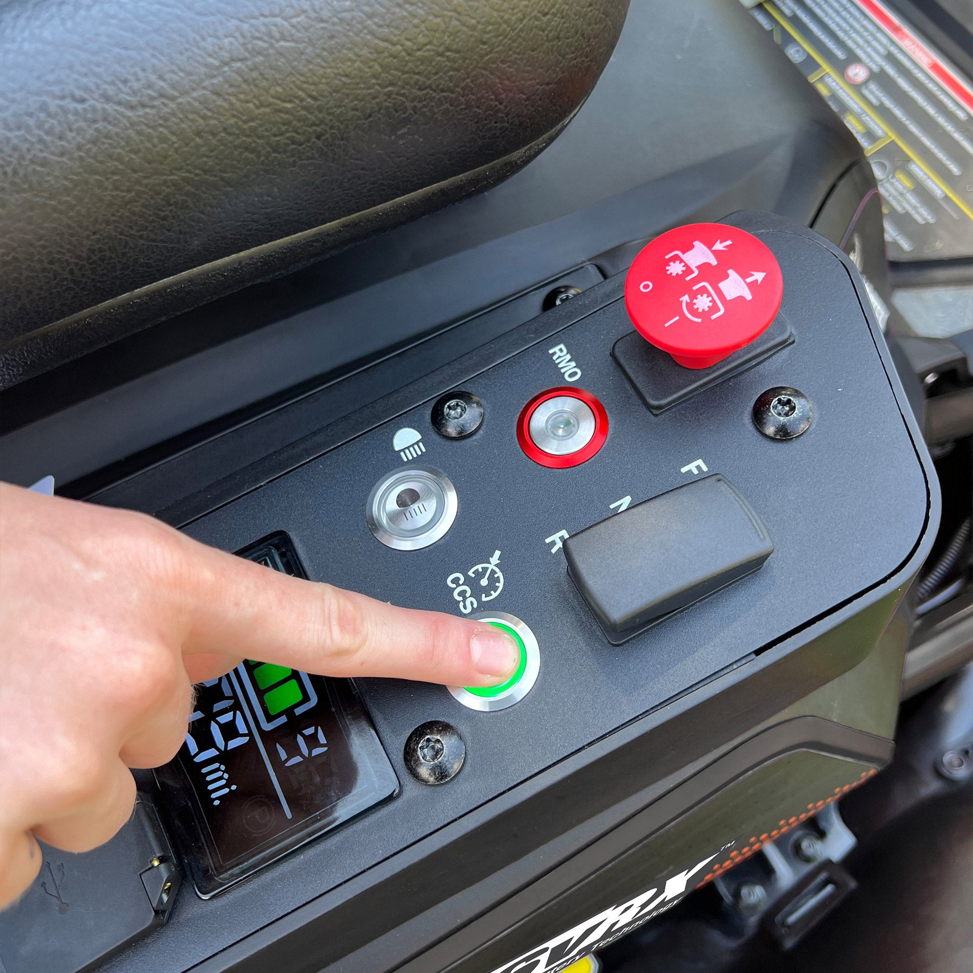 Yard Force 56V LFP Battery Powered Riding Mower